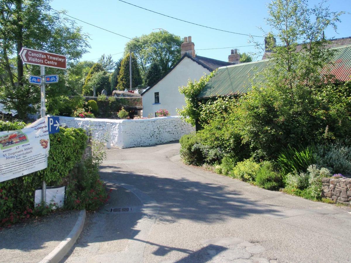 Cardigan Bay Holiday Park Exterior foto